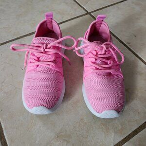 Girl tennis shoes